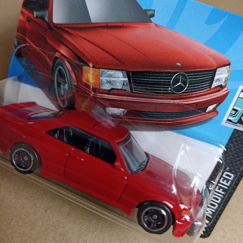 Hot Wheels 2024 Rot '89 Mercedes-Benz 560 SEC AMG #82 Short Card