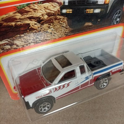 Matchbox '95 Nissan Hardbody (D21) White #72 2023 Short Card