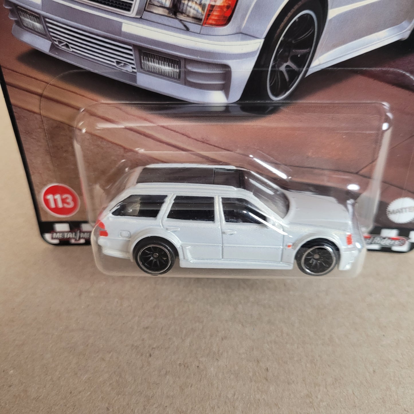 Hot Wheels Premium Boulevard – Mercedes-Benz E 36 AMG (White) #113
