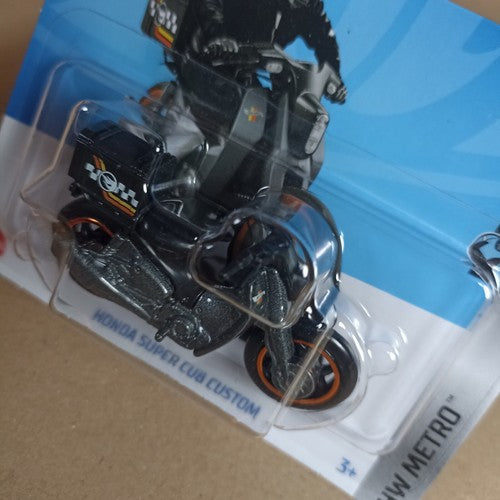 2024 Treasure Hunt Honda Super Cub Custom Motorcycle Hot Wheels Short Card