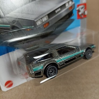 2024 Hot Wheels DMC Delorean Treasure Hunt Short Card