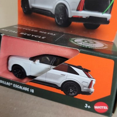 2025 Matchbox Moving Parts 2025 Cadillac Escalade IQ White 37 Card Not Perfect
