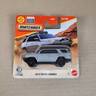 2026 Matchbox 2019 Toyota runner Silber #57 Short Card