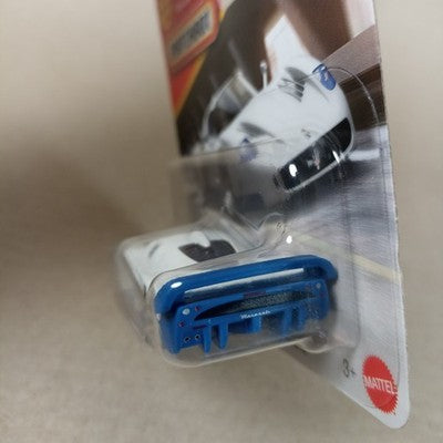 2025 Matchbox Mainline 2004 Maserati MC12 Weiß Diecast-Modellauto 86/125 Short Card