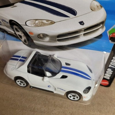 2026 Hot Wheels 1992 Dodge Viper RT/10 White Treasure Hunt Rh Short Card