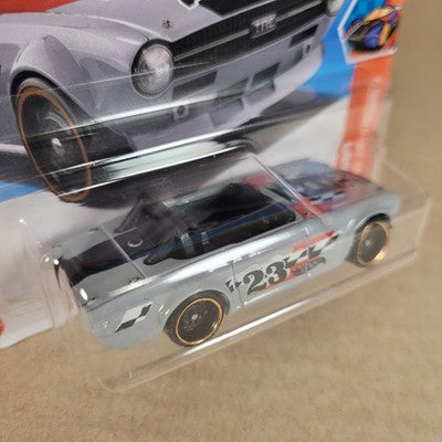 2025 Hot Wheels Triumph TR6 Treasure Hunt Short Card