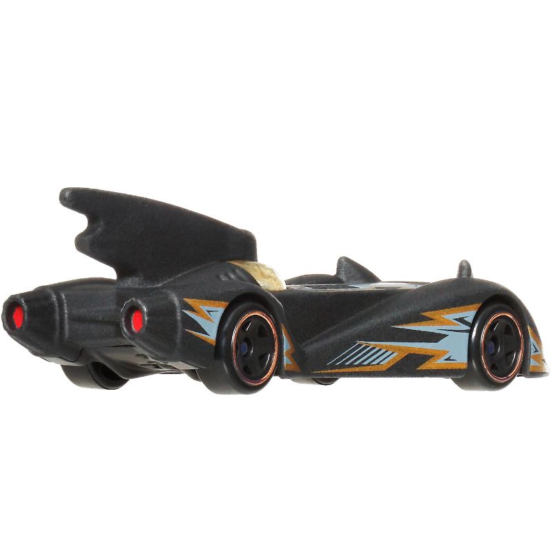 Hot Wheels Batman Batmobile Toy Car 8/15 JKW96 (HDG89)