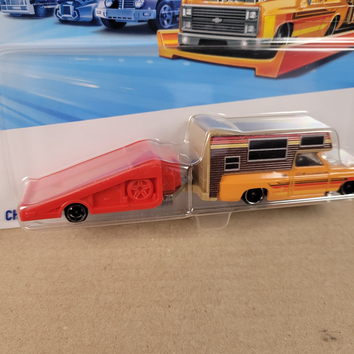 Hot Wheels Track Fleet Chevy Silverado Driftcation Mattel Diecast Truck (HYT56)