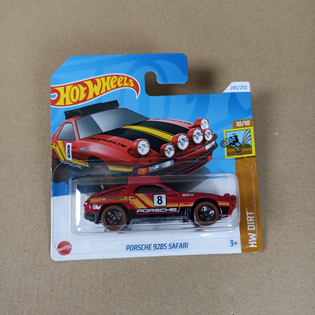 Hot Wheels 2024 Porsche 928S Safari Red Treasure Hunt Short Card *Minor Issue