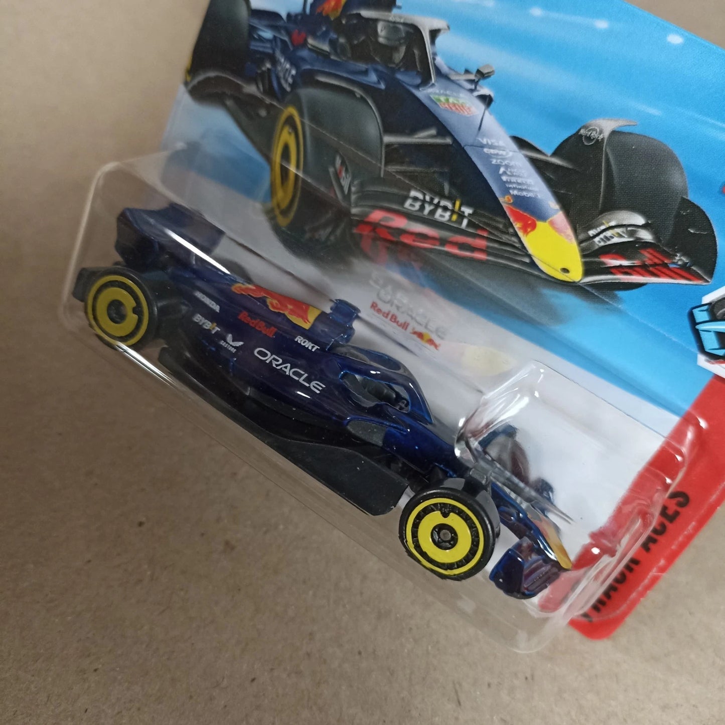 Hot Wheels Oracle Red Bull Racing Formula 1 F1 2025 Short Card